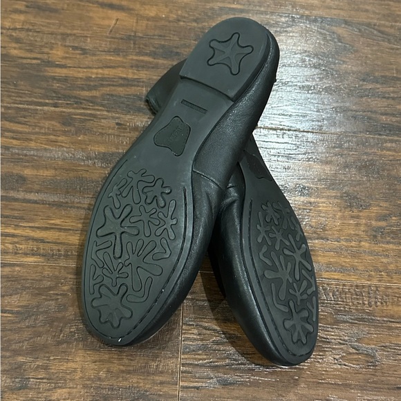 Born Women's Black Flat Shoes Size 8 1/2 M - Picture 14 of 16